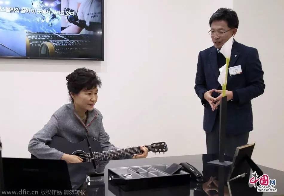  普京弹钢琴又圈粉，国家领导人都有什么才艺？