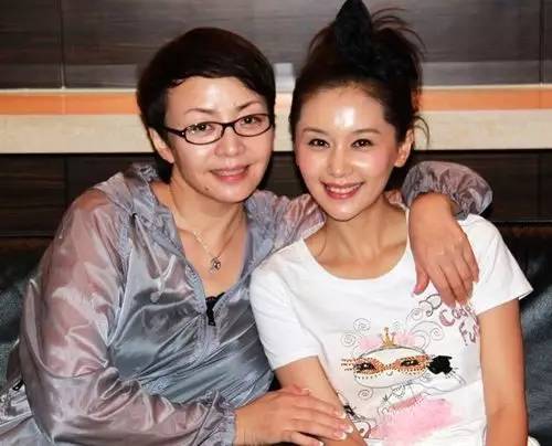 宋丹丹对"欢乐颂"五美点评热传:杨紫不美,王子文太矮
