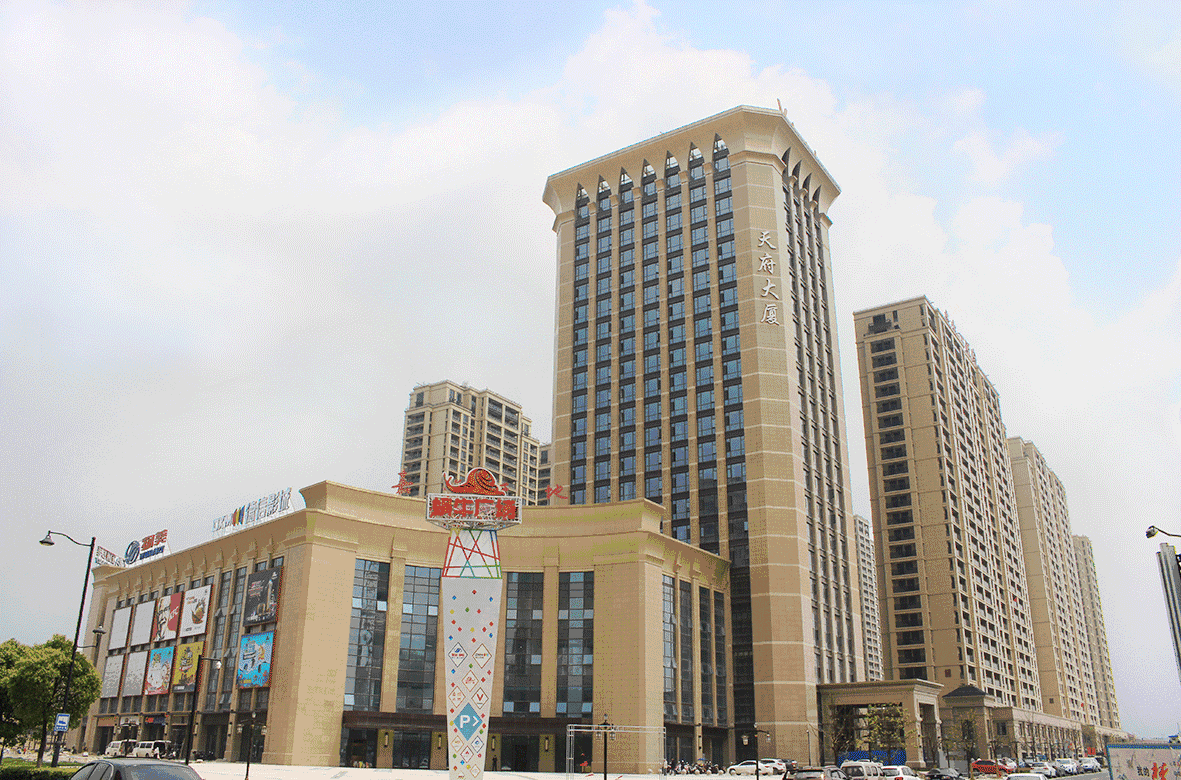 人们对美好的生活总是孜孜追逐,就如同万悦城蜗牛广场一样,总在追逐