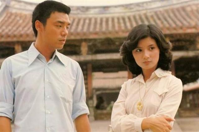 64岁钟镇涛现状,被前妻章小蕙榨光积蓄,与现任妻子东山再起