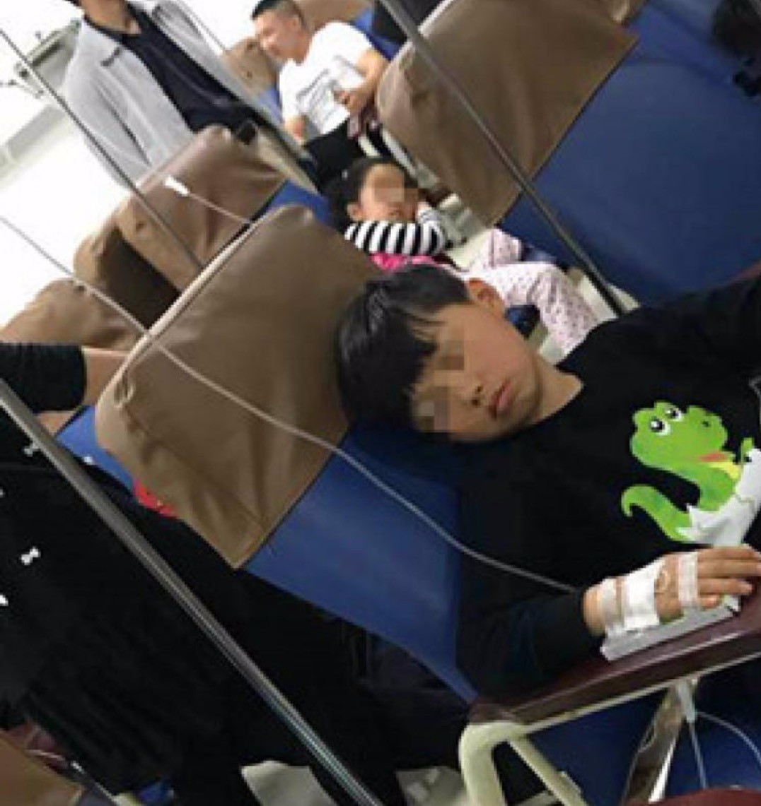 上海45名小学生午餐后呕吐,腹痛!春