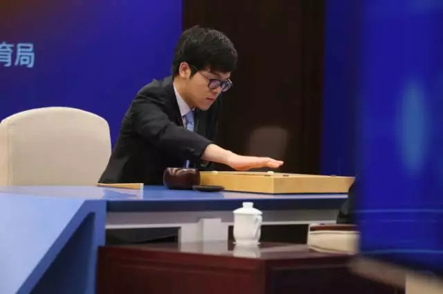 鏖战天才柯洁，AlphaGo“胜天半子” 始末