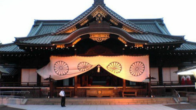 二战后日本军国主义的代表靖国神社为何得以保留？