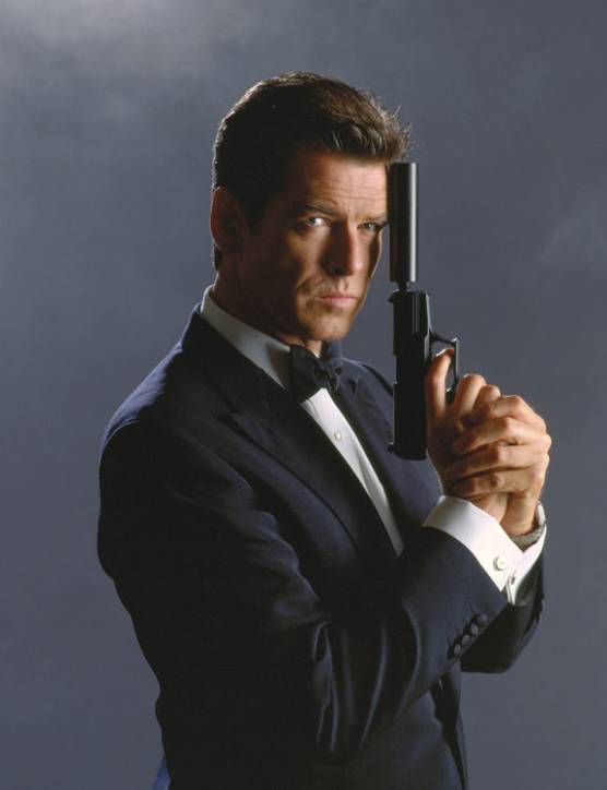 12年他演过7部"007",最优雅的詹姆斯·邦德去世