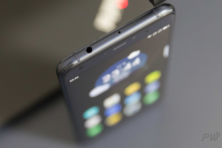 从这个角度看，N5s 还是略显粗糙了些。