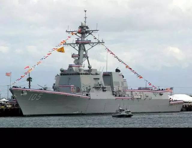 今天，一艘美舰擅闯中国南沙群岛，我海军警告驱离