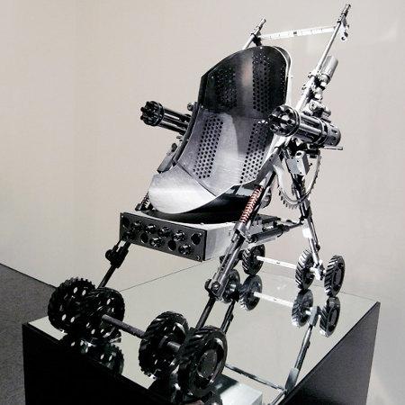 中国艺术家史金淞的装置艺术新作，婴儿车也可以很酷炫