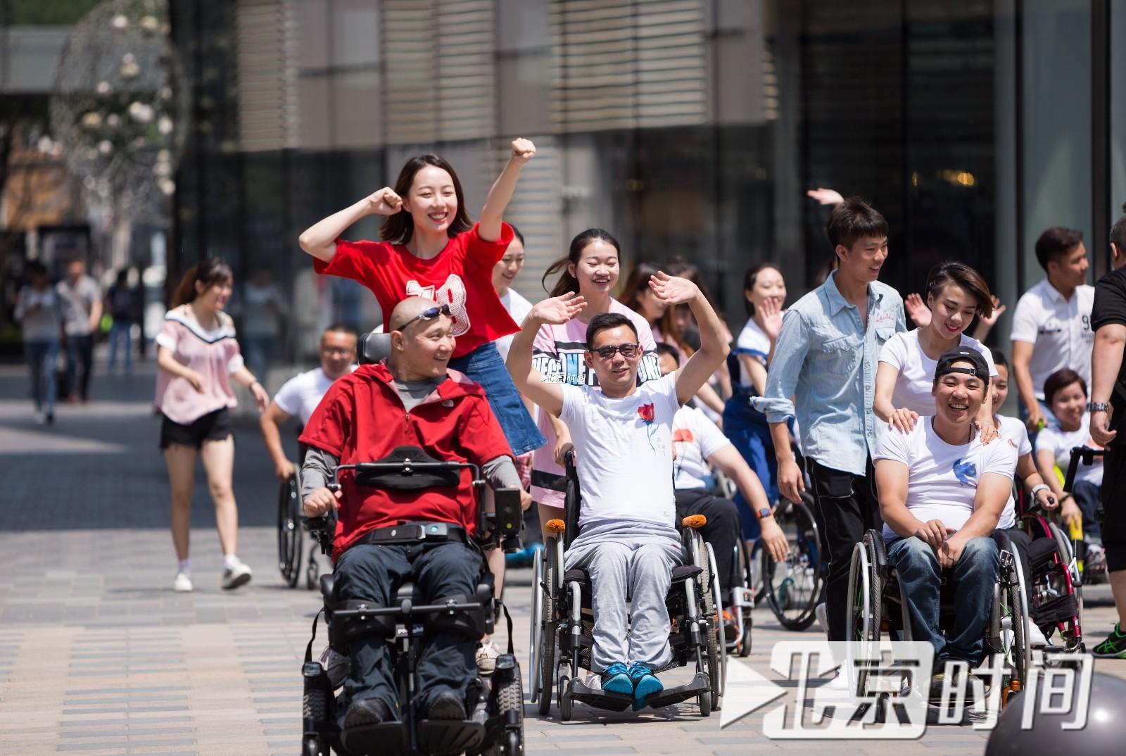 残疾人人口库_残疾人图片(3)