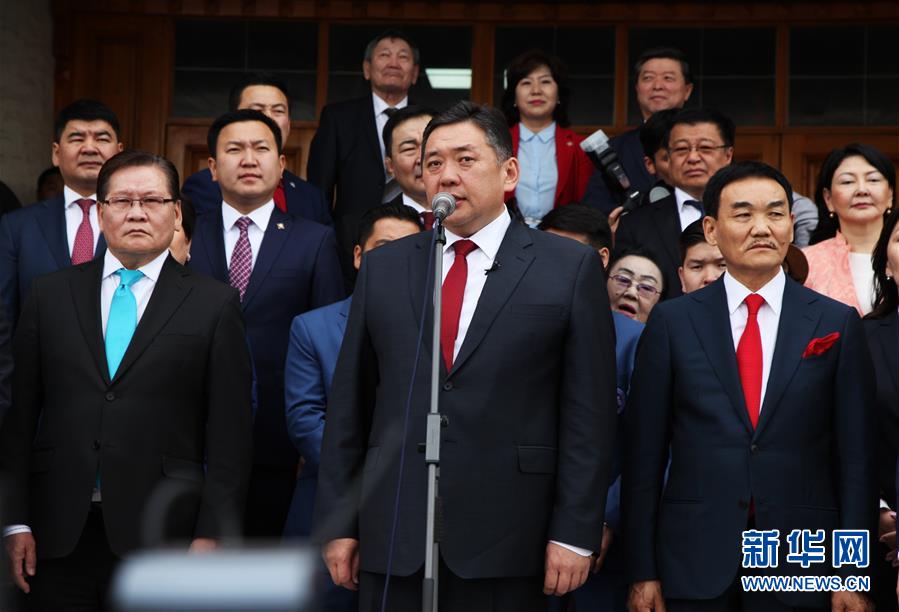 蒙古人民党总统候选人获颁参选证