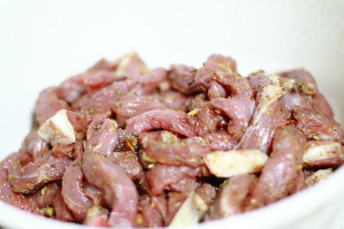 怎么挑选好的牛腩 EDD6AF81BDB0721D52EEF13FA335C66DB2498A1A_size40_w690_h460.jpeg