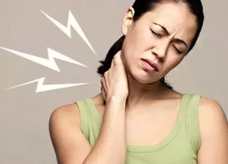真相：扭扭脖子有声响，就是有颈椎病？
