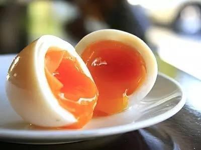 咸鸭蛋能不能吃？吃了这么多年的咸鸭蛋，你吃对了吗？