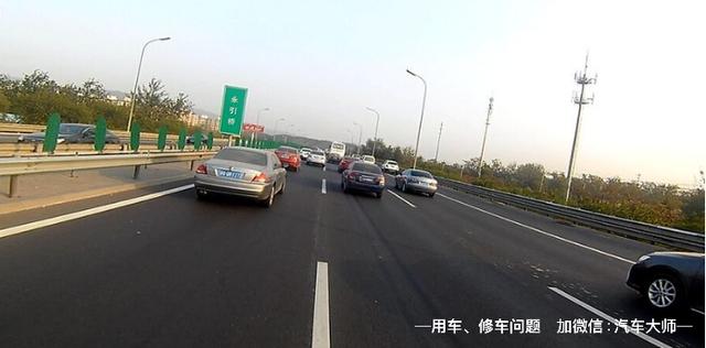 上高速走哪條車道 最安全？老司機都這樣選！