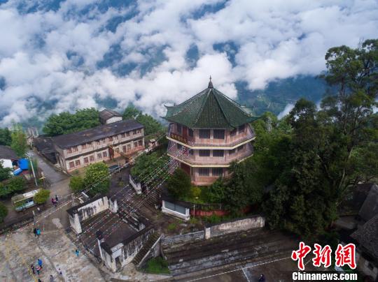 图为知子罗航拍图 侯春选 摄