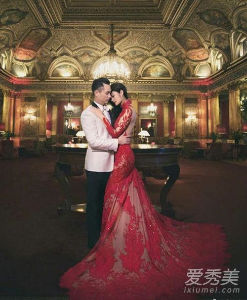 安以轩婚礼礼服是什么牌子 安以轩婚礼中式礼