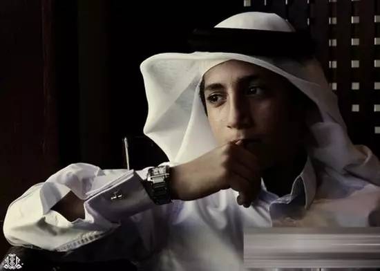 8国拉黑的卡塔尔堕落成啥样了,看病不要钱,油