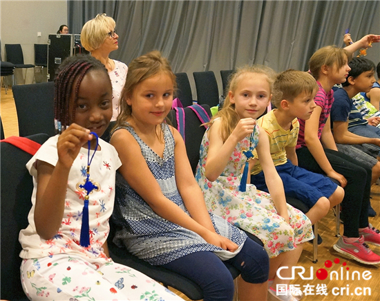 柏林小学生在中国文化中心过 六一