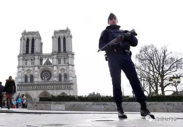 巴黎再遭恐袭！900人被困巴黎圣母院，怎么回事？