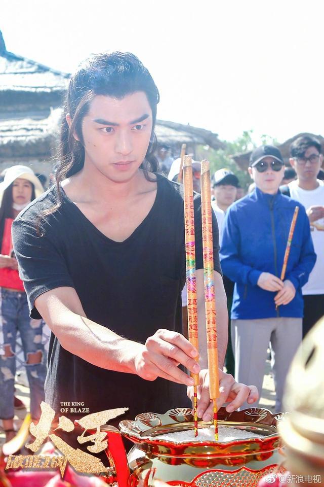 冯小刚投资《火王之破晓之战》今开机,陈柏霖