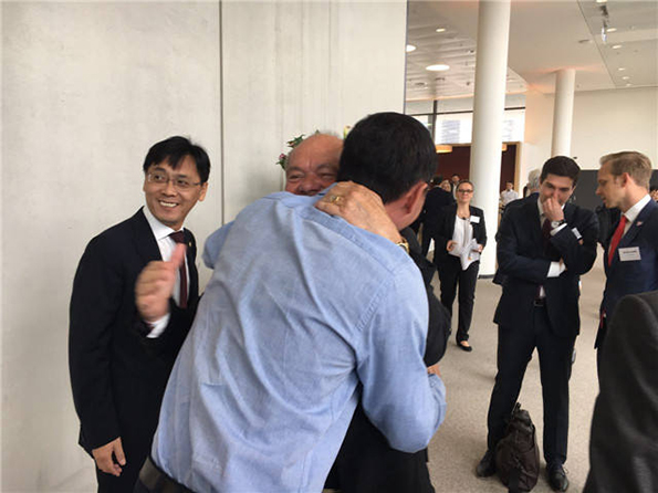 “中国球员心里只有钱，忘了为谁比赛”国足首任洋帅很痛心！