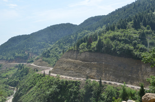 梁平:左柏水库复建公路工程预计月底完工