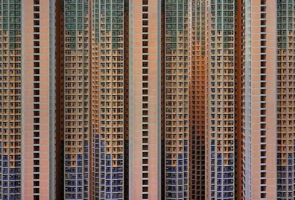 现实版的香港鸽子笼,传说中的港岛千尺豪宅哪