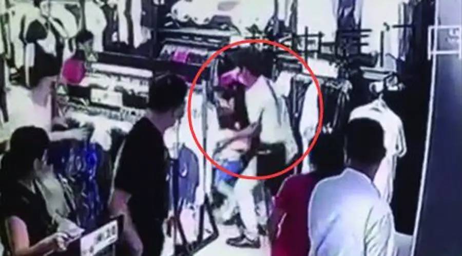 “广州商场内有人抢小孩”刷爆朋友圈！警方发布事件经过