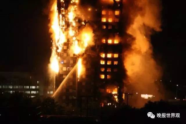 伦敦大火吞噬20多层高楼  居民把床单结成绳索往下爬