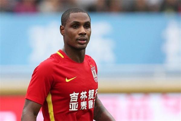 足协新政限制亏损球队引援俩球队乐开花:就咱俩盈利随便买人