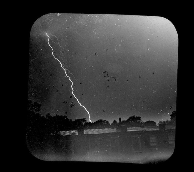130多年前拍摄世界上第一张闪电照片