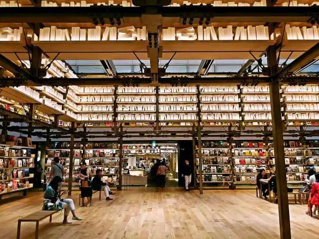 茑屋书店如此闻名，不只因为它是“世界最美书店之一”