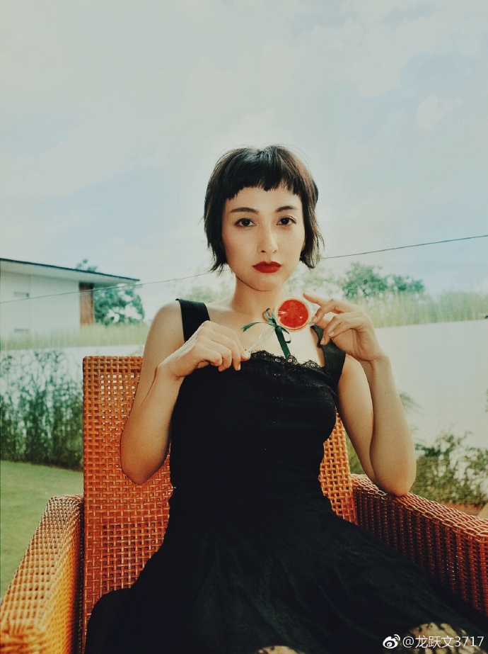 6adfe72dly1fgjsjzi15uj21vt2iox6p