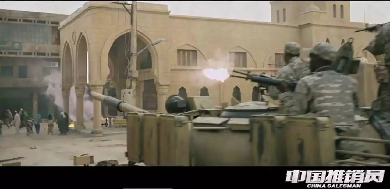 坦克重机枪火力全开:《中国推销员》如此火爆，《战狼2》怎么办?