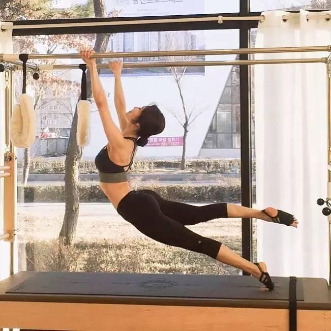 每日瑜伽练习我的瑜伽生活 E9CF010425E23600E0FE2D312F73983DB296A519_size67_w651_h651.jpeg