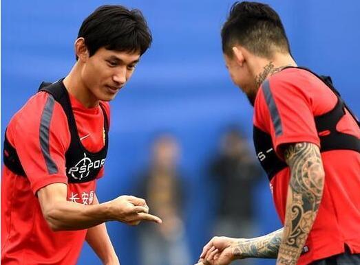 里皮笑了!国足生死战缔造后防中坚,银狐一招让