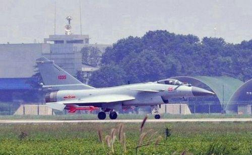 中国J-10战斗机 VS光辉MK-2战斗机,印度人终