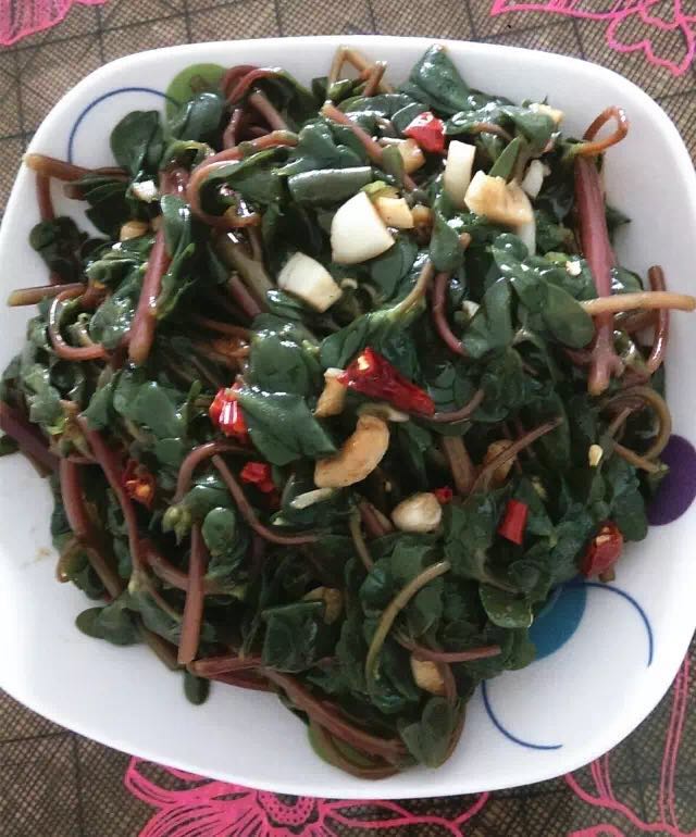 辣椒面拌青芒果,果然又到了可以凉拌一切的季