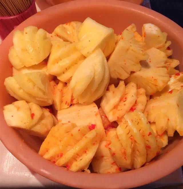 辣椒面拌青芒果,果然又到了可以凉拌一切的季