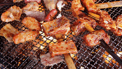 noodles 刀削面 daoxiao noodles 馄饨 huntun或wonton 月饼 moon