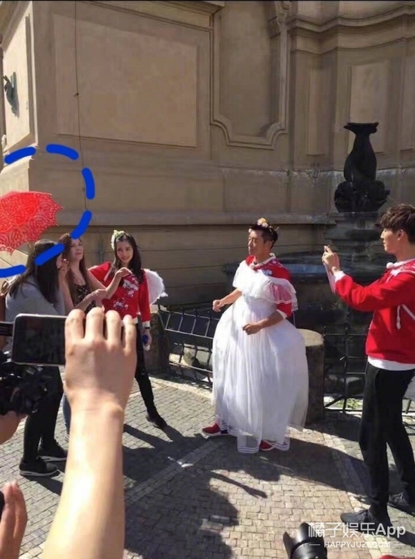 阿信获最佳词作人奖 炎亚纶怒怼黑粉_凤凰资讯