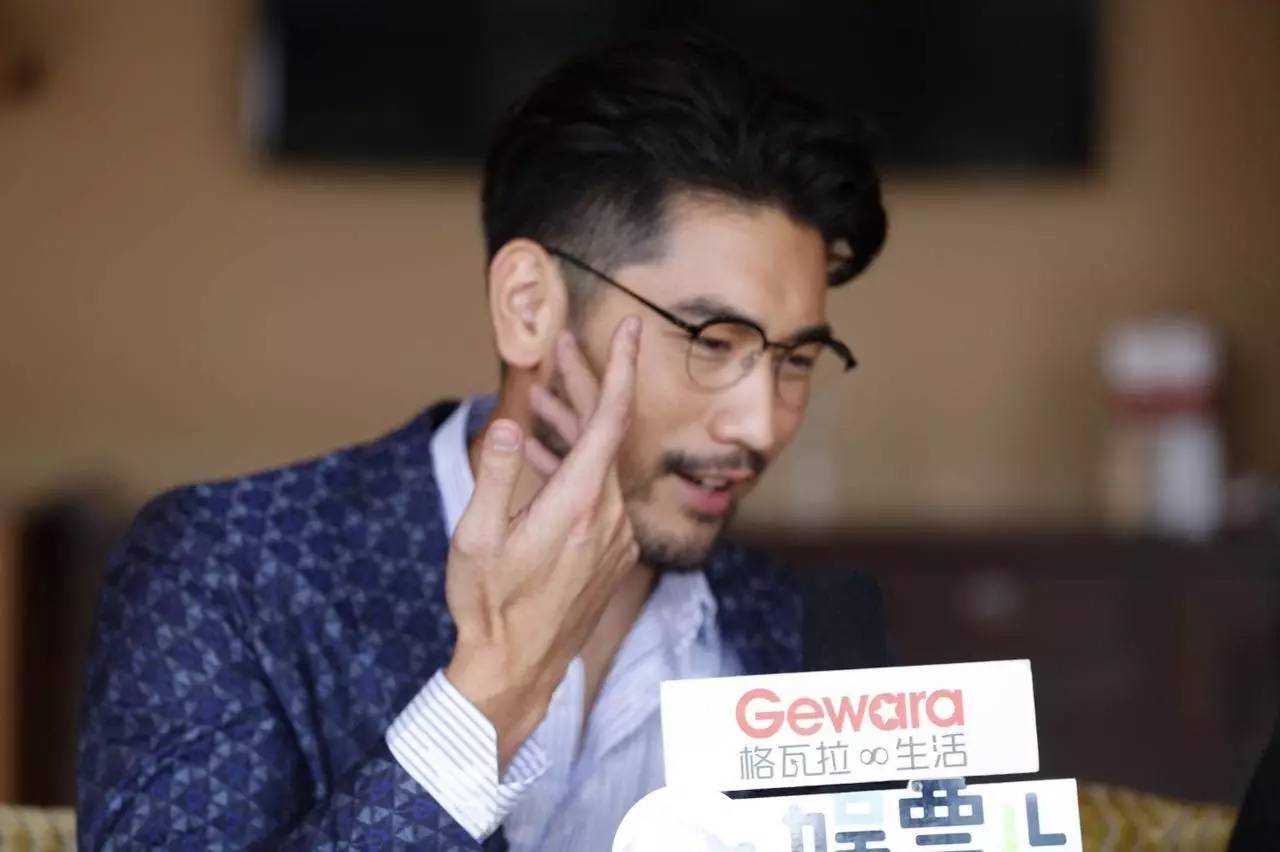 专访|超man男神高以翔vs素颜女神王丽坤,谁才是女一号