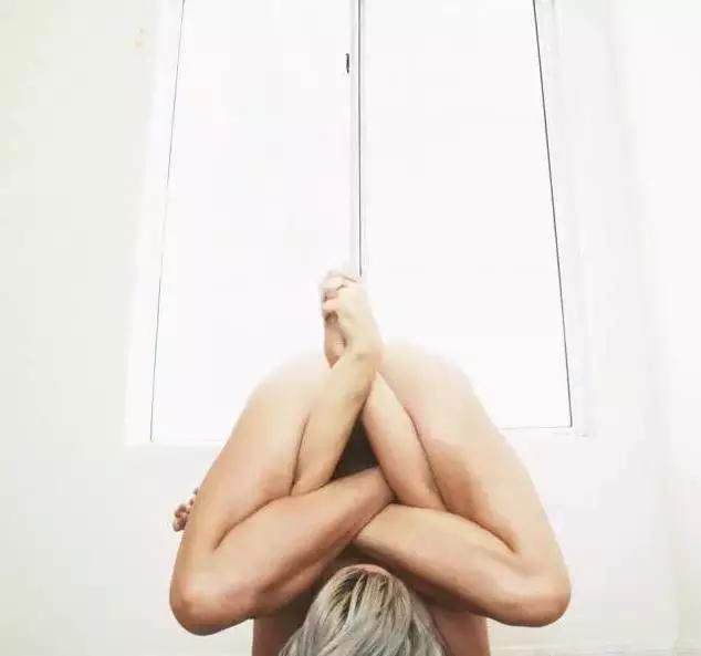 瑜伽界的一股清流,用裸体诠释完美瑜伽!