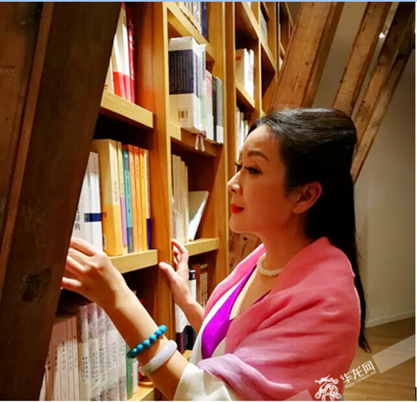 【行走书香英国】麦恬期待用声音v书香阅读用情趣用品哪里有重庆图片