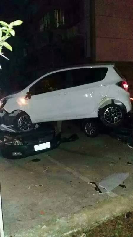 2死7伤!无锡宜兴昨晚发生严重交通事故,肇事司