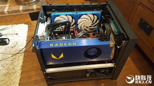 AMD Vega Frontier旗舰卡首发跑分：1万元换来这结果