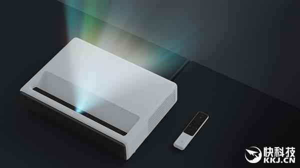 5000流明！雷军怒赞米家激光电视 价格仅索尼1/4 