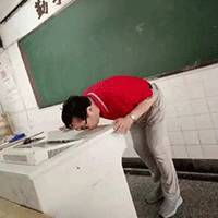 杭州特级教师的吻别照火了！他拒绝高薪，要做这样一件事