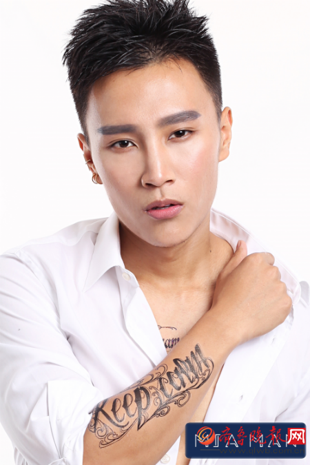 各大网红化妆教程原来偷师于大神级小鲜肉--牛