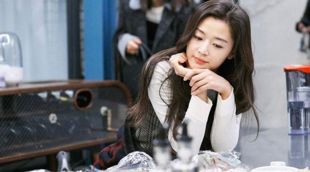 全智贤 不败的黑白日常时尚造型