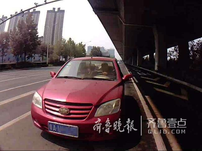 山东济南男子违法驾驶被查 报上哥哥驾驶证号